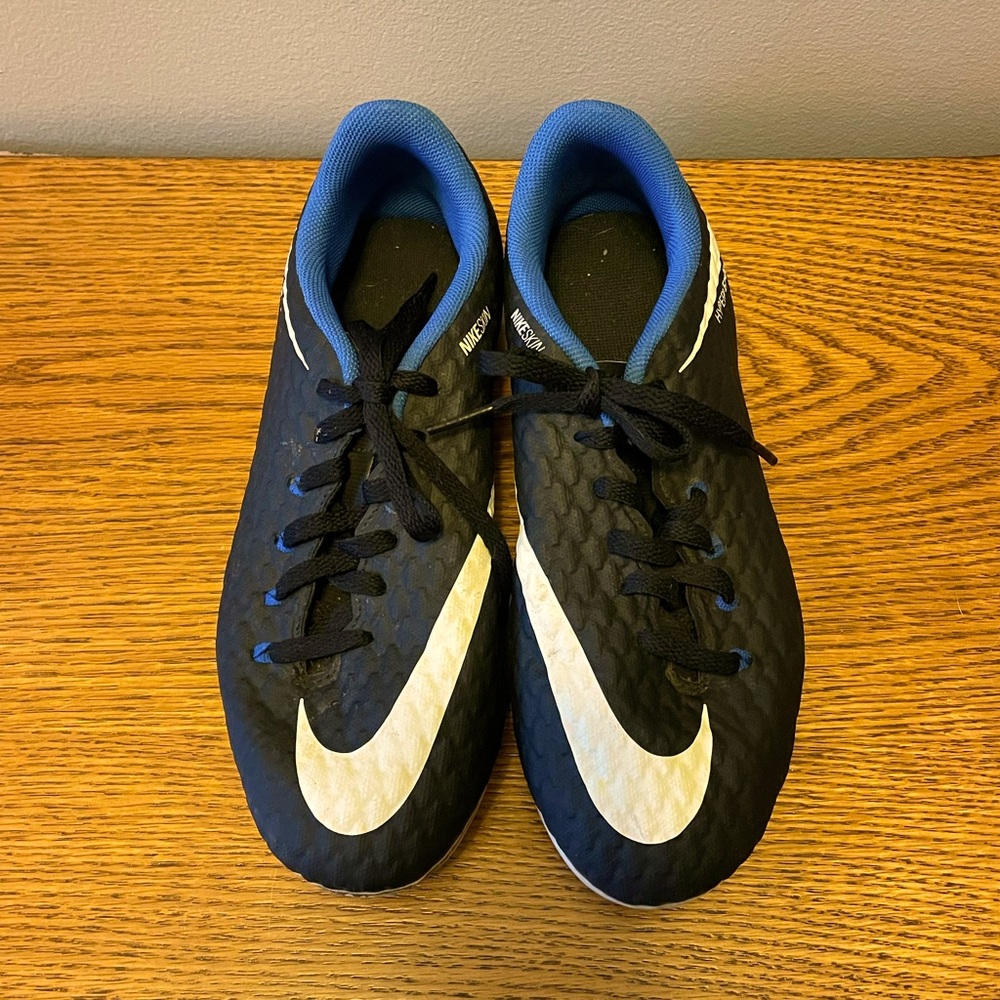 Nike Hyper Venom Boys/Youth Cleats 4Y